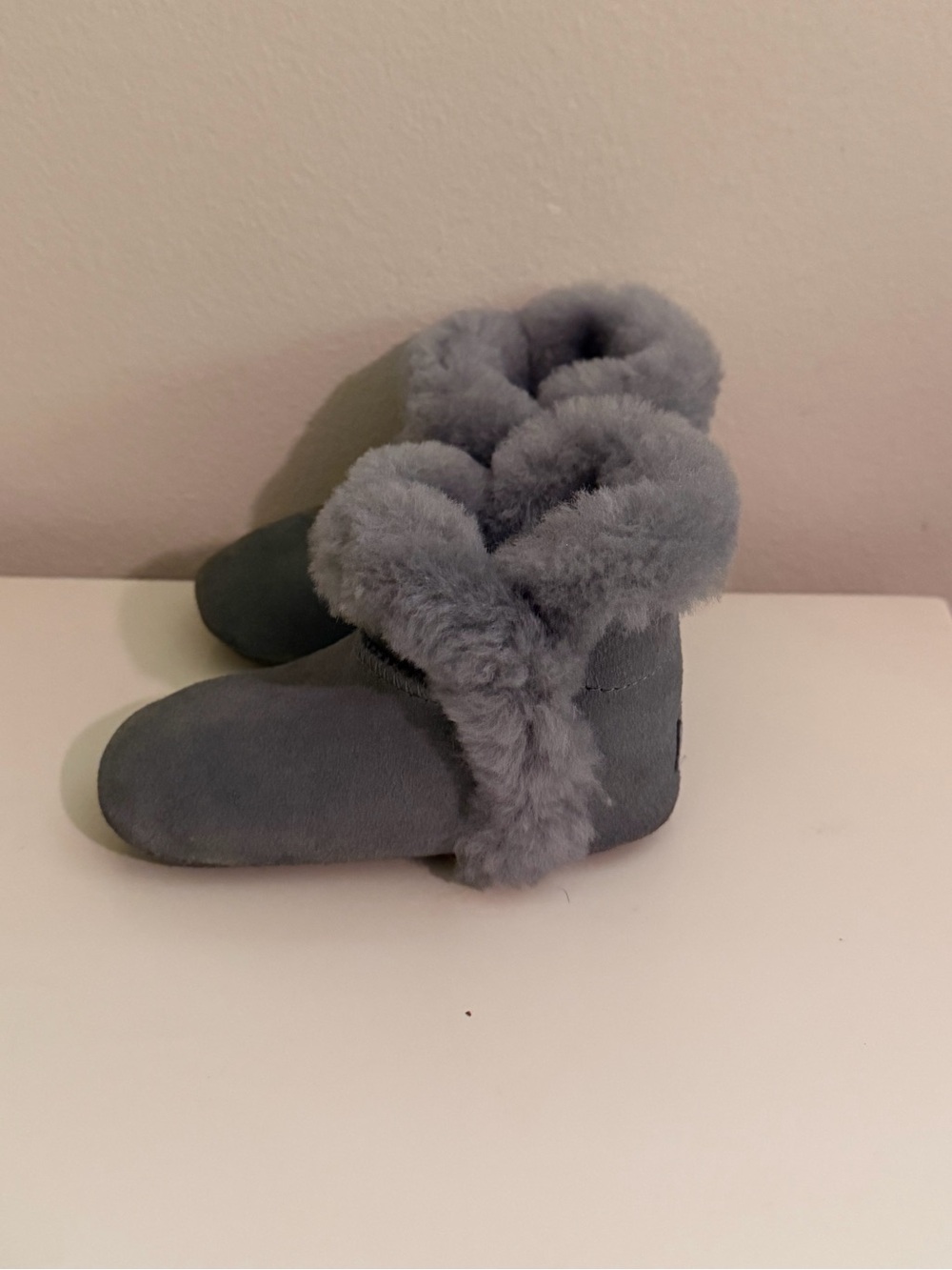 Ugg Infant Gray Booties w/ Box sz 04/05 M